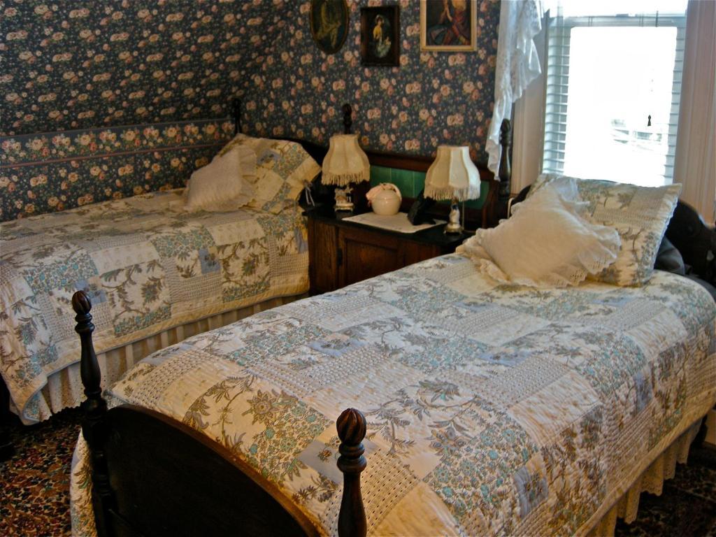 The Old Tower House Bed & Breakfast North Bend Kamer foto