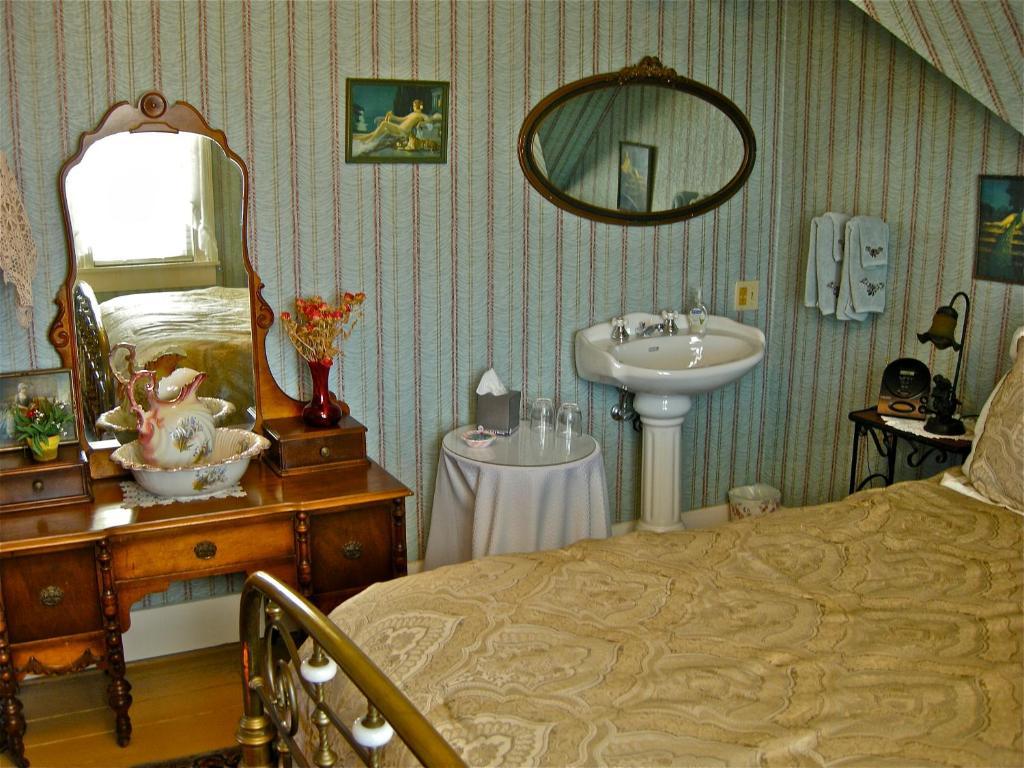 The Old Tower House Bed & Breakfast North Bend Kamer foto